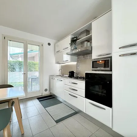 شقة 3 Family Apartments-carraro Immobiliare